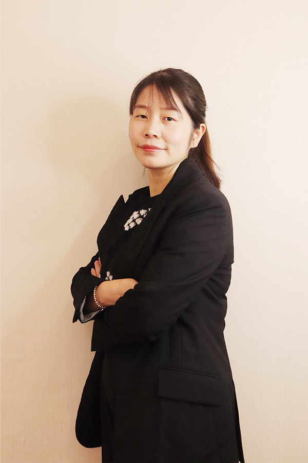 洛南吕瑶 本科学历,毕业于陕西师范大学